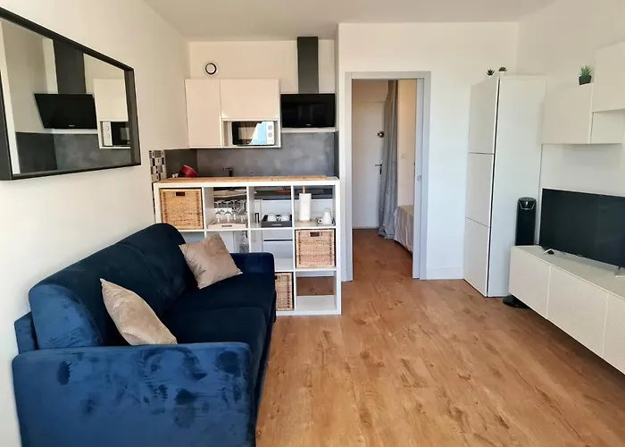 Magnifique Studio A Deux Pas De La Plage Parking